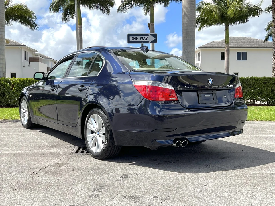 2004 BMW E60 545i & 550i Sedan - Image 16 of 31
