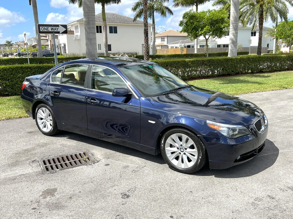 2004 BMW E60 545i & 550i Sedan - Image 25 of 31
