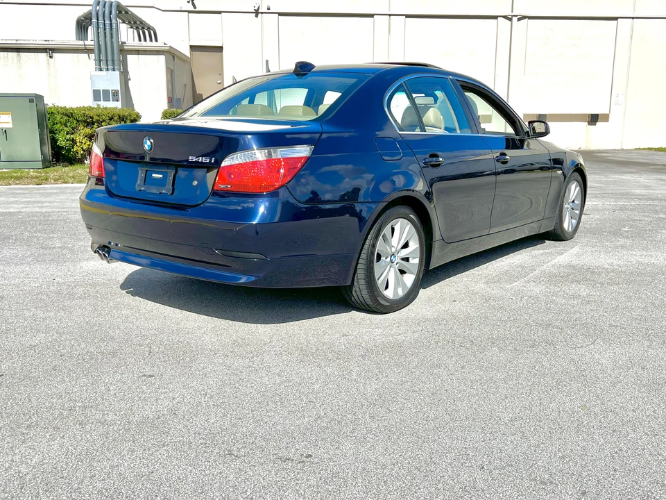 2004 BMW E60 545i & 550i Sedan - Image 21 of 31