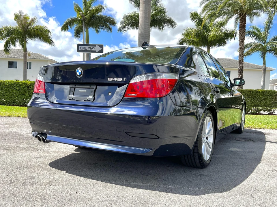 2004 BMW E60 545i & 550i Sedan - Image 20 of 31