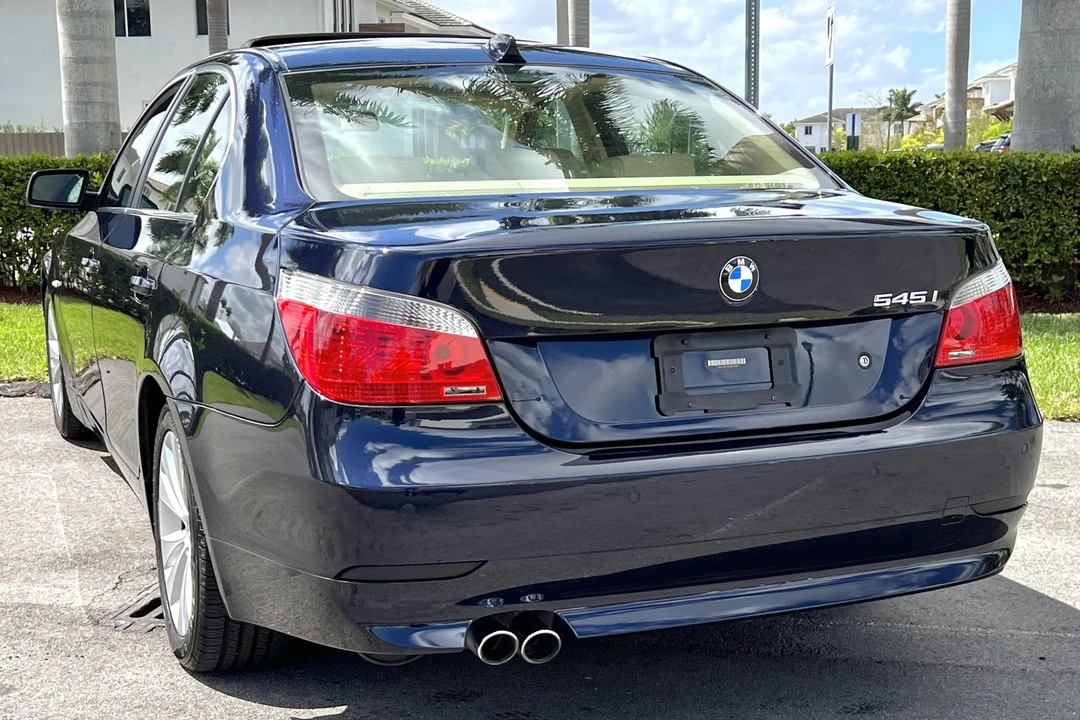 2004 BMW E60 545i & 550i Sedan - Image 5 of 31