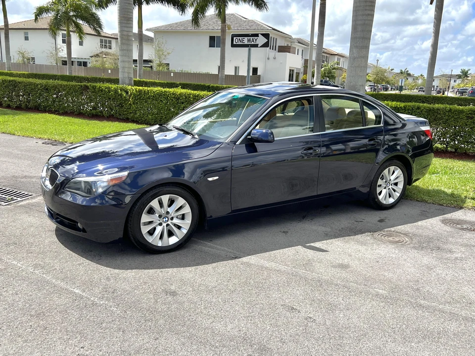 2004 BMW E60 545i & 550i Sedan - Image 10 of 31