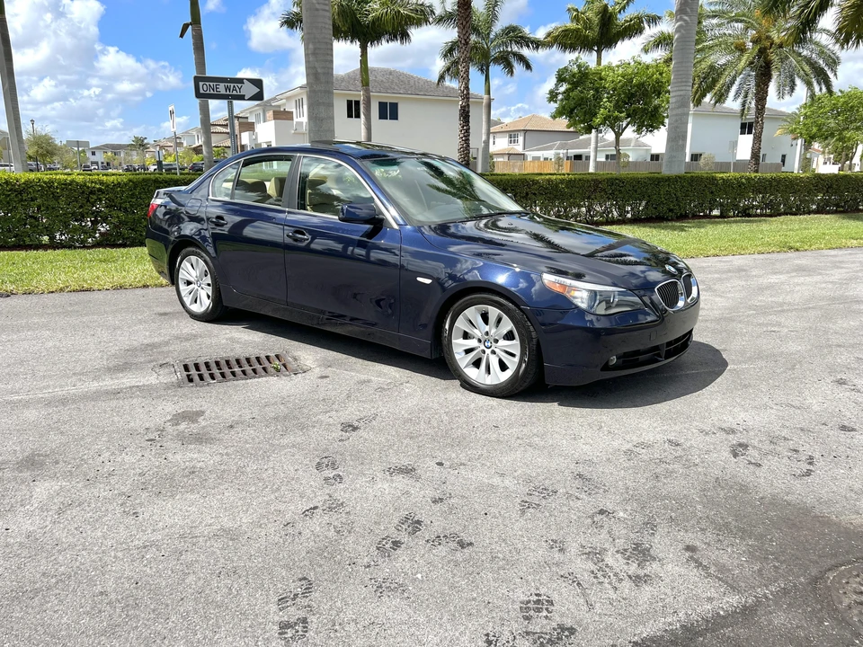 2004 BMW E60 545i & 550i Sedan - Image 24 of 31