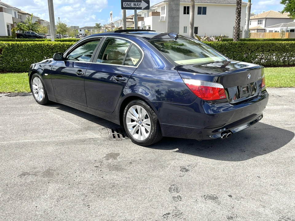 2004 BMW E60 545i & 550i Sedan - Image 15 of 31