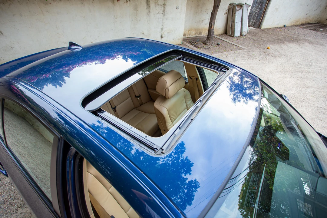 2004 BMW E60 545i & 550i Sedan - Image 12 of 31
