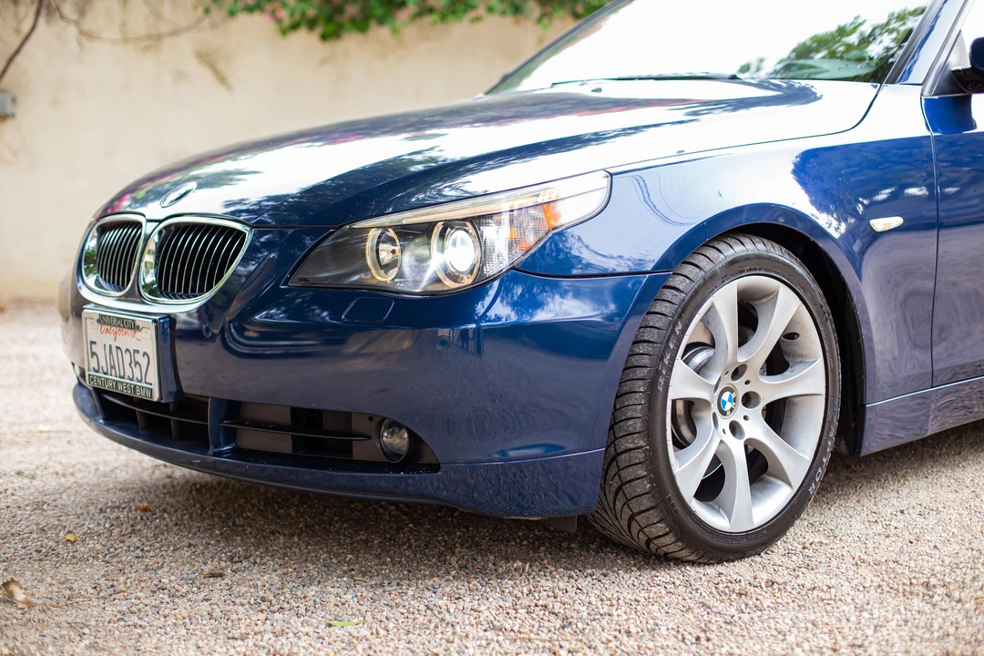 2004 BMW E60 545i & 550i Sedan - Image 9 of 31
