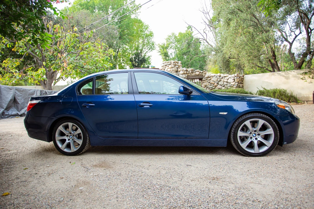 2004 BMW E60 545i & 550i Sedan - Image 4 of 31