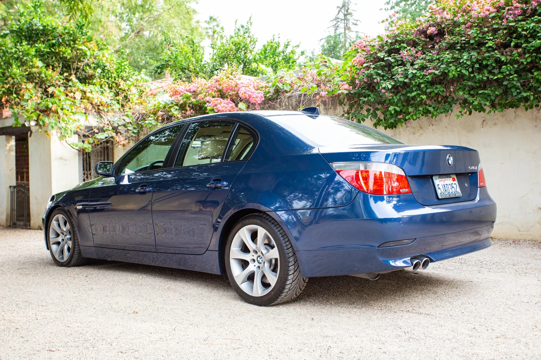 2004 BMW E60 545i & 550i Sedan - Image 5 of 31