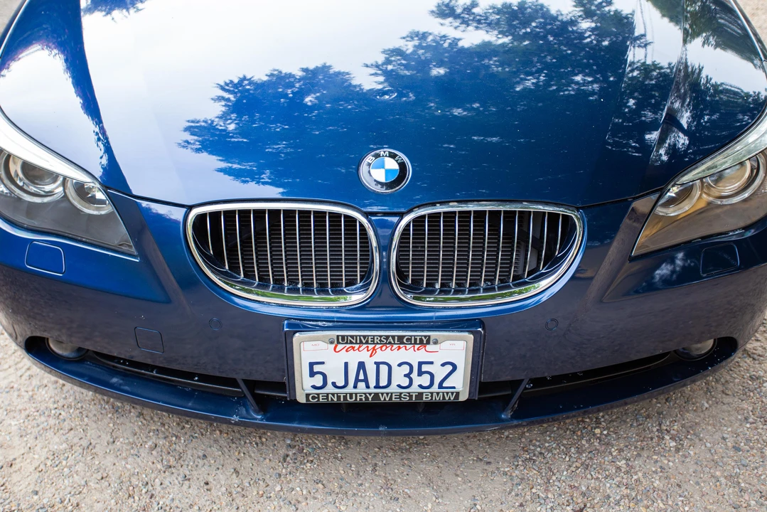 2004 BMW E60 545i & 550i Sedan - Image 10 of 31