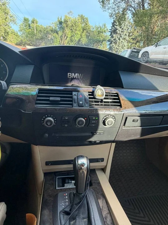 2004 BMW E60 545i & 550i Sedan - Image 11 of 13