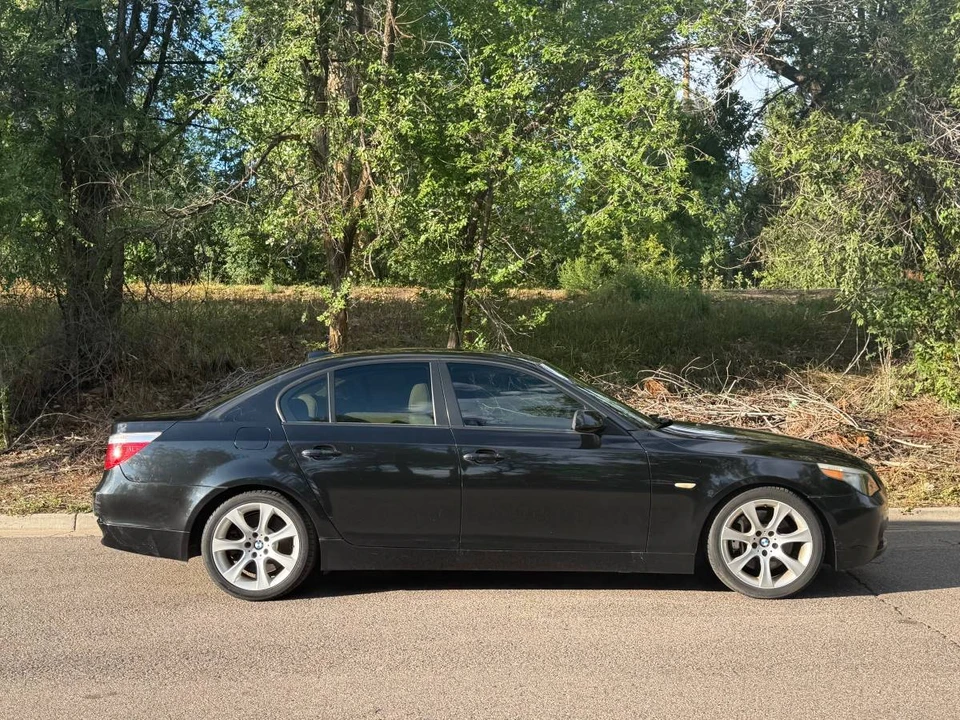2004 BMW E60 545i & 550i Sedan - Image 5 of 13