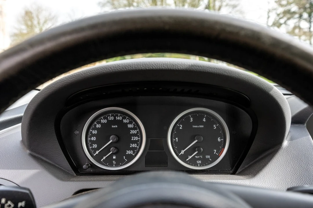 2004 BMW E63/E64 645Ci & 650i - Image 25 of 31