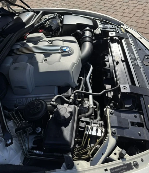 2004 BMW E63/E64 645Ci & 650i - Image 14 of 17