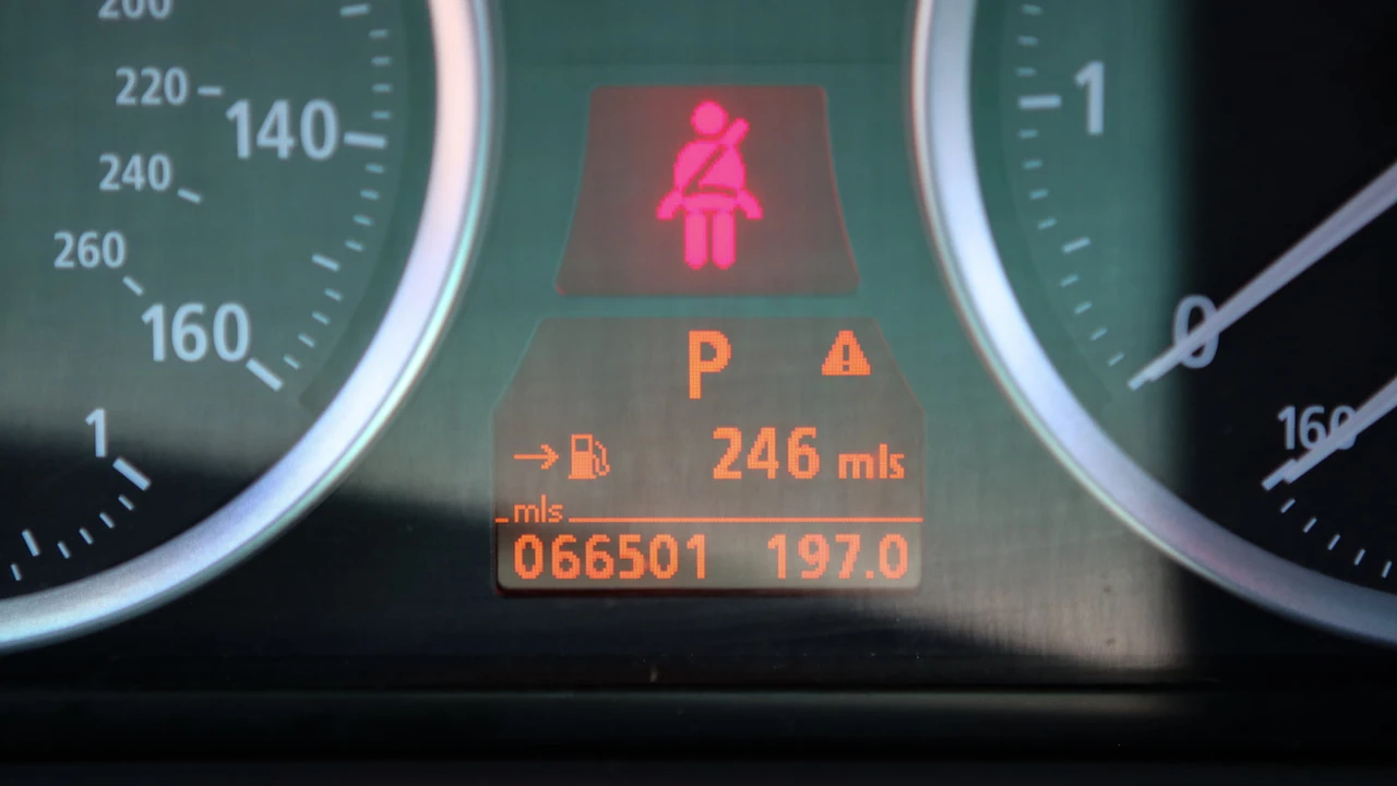 2004 BMW E63/E64 645Ci & 650i - Image 13 of 31