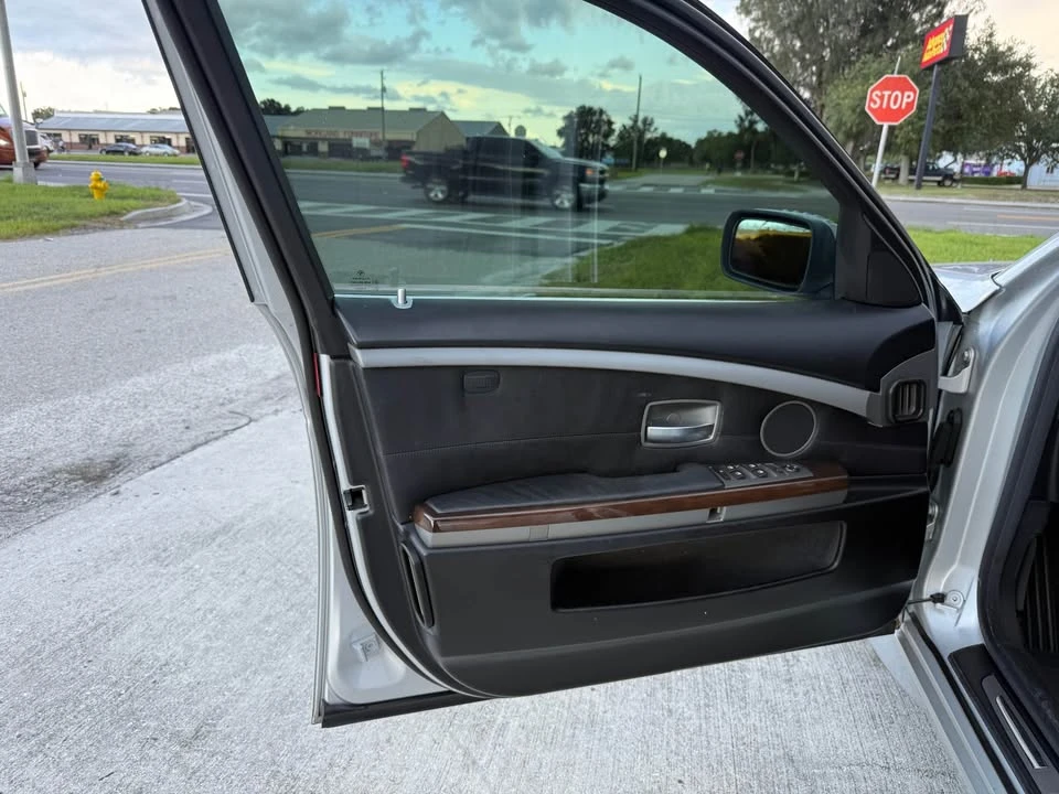 2004 BMW E65/E66 750i & 760i Sedan - Image 9 of 16