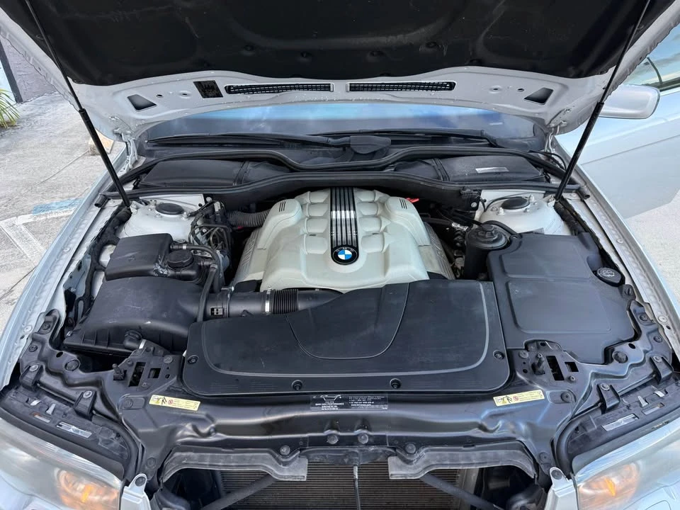 2004 BMW E65/E66 750i & 760i Sedan - Image 16 of 16