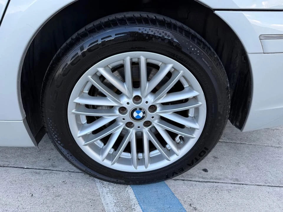 2004 BMW E65/E66 750i & 760i Sedan - Image 13 of 16