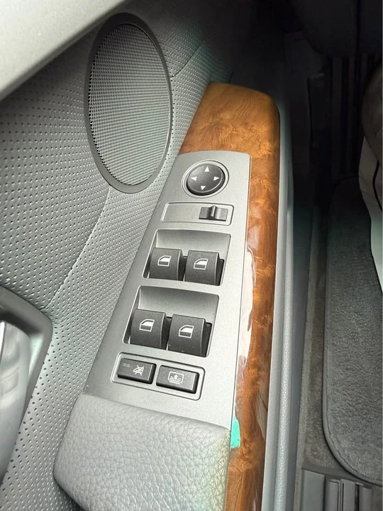 2004 BMW E65/E66 7 Series - Image 16 of 17