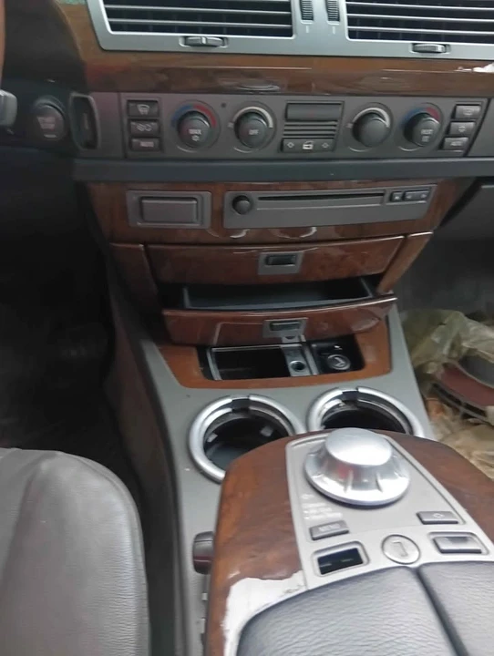 2004 BMW E65/E66 7 Series - Image 6 of 11