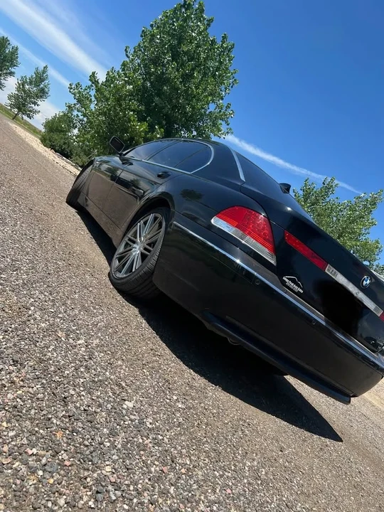 2004 BMW E65/E66 750i & 760i Sedan - Image 3 of 12