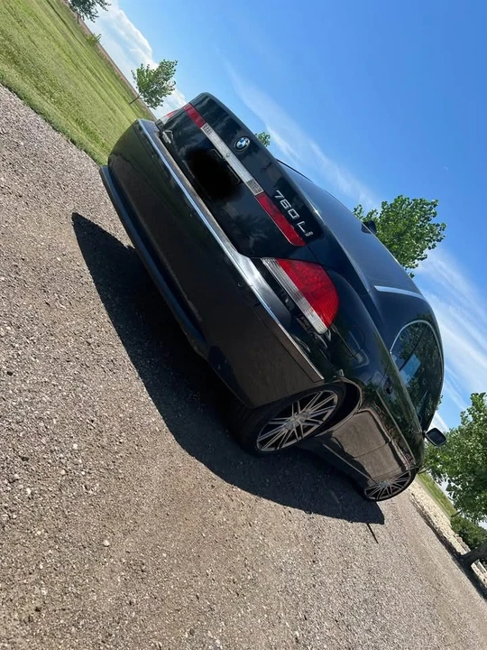 2004 BMW E65/E66 750i & 760i Sedan - Image 4 of 12