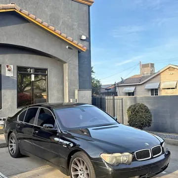 2004 BMW 745i