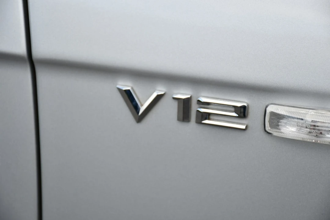 2004 BMW E65/E66 750i & 760i Sedan - Image 16 of 30