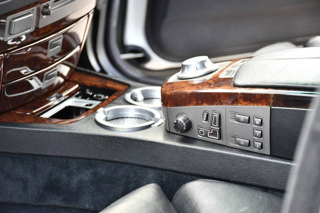 2004 BMW E65/E66 750i & 760i Sedan - Image 9 of 30