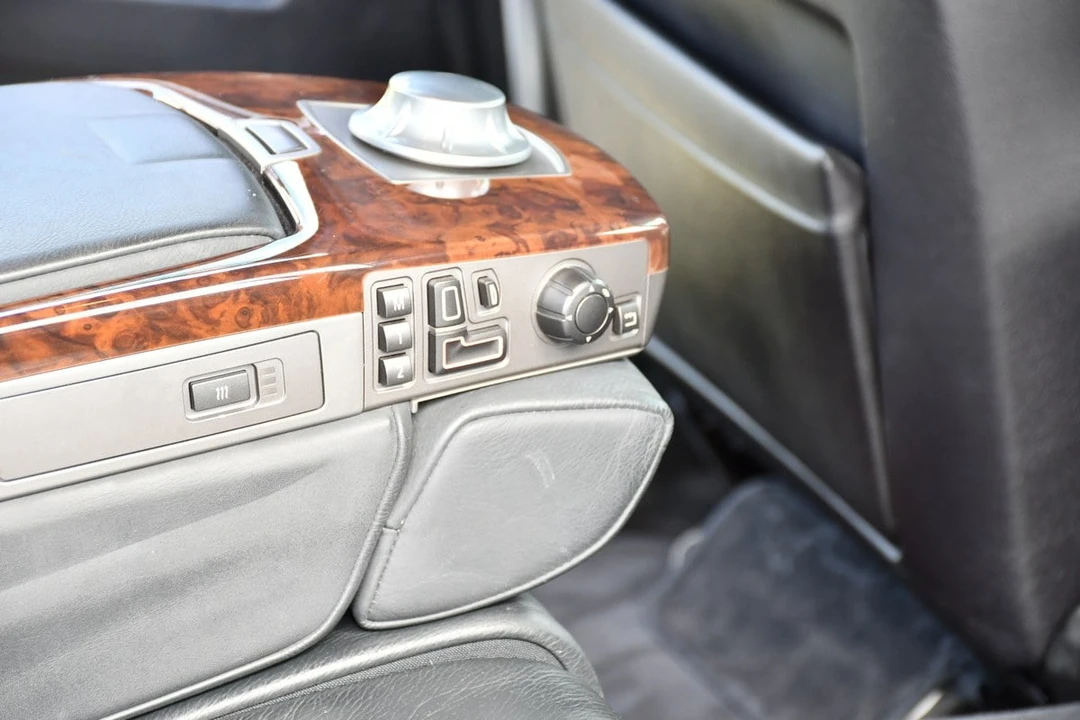 2004 BMW E65/E66 750i & 760i Sedan - Image 10 of 30