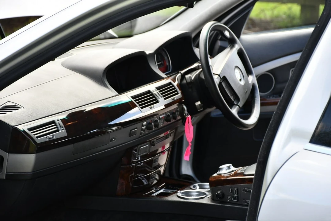 2004 BMW E65/E66 750i & 760i Sedan - Image 31 of 31