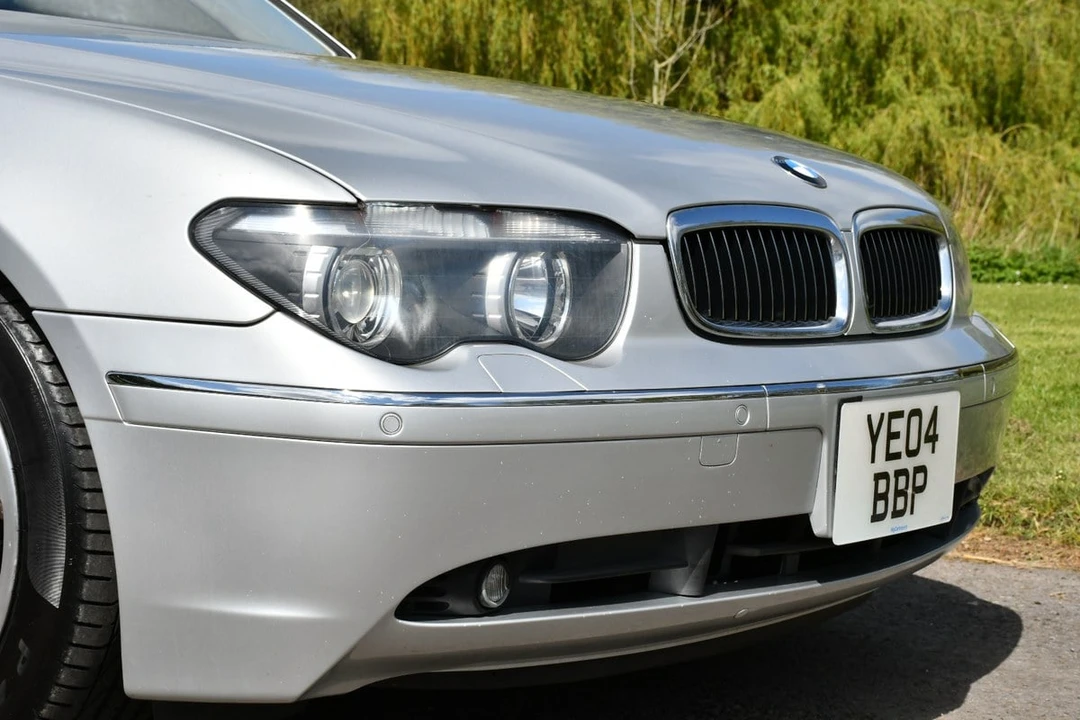2004 BMW E65/E66 750i & 760i Sedan - Image 15 of 31