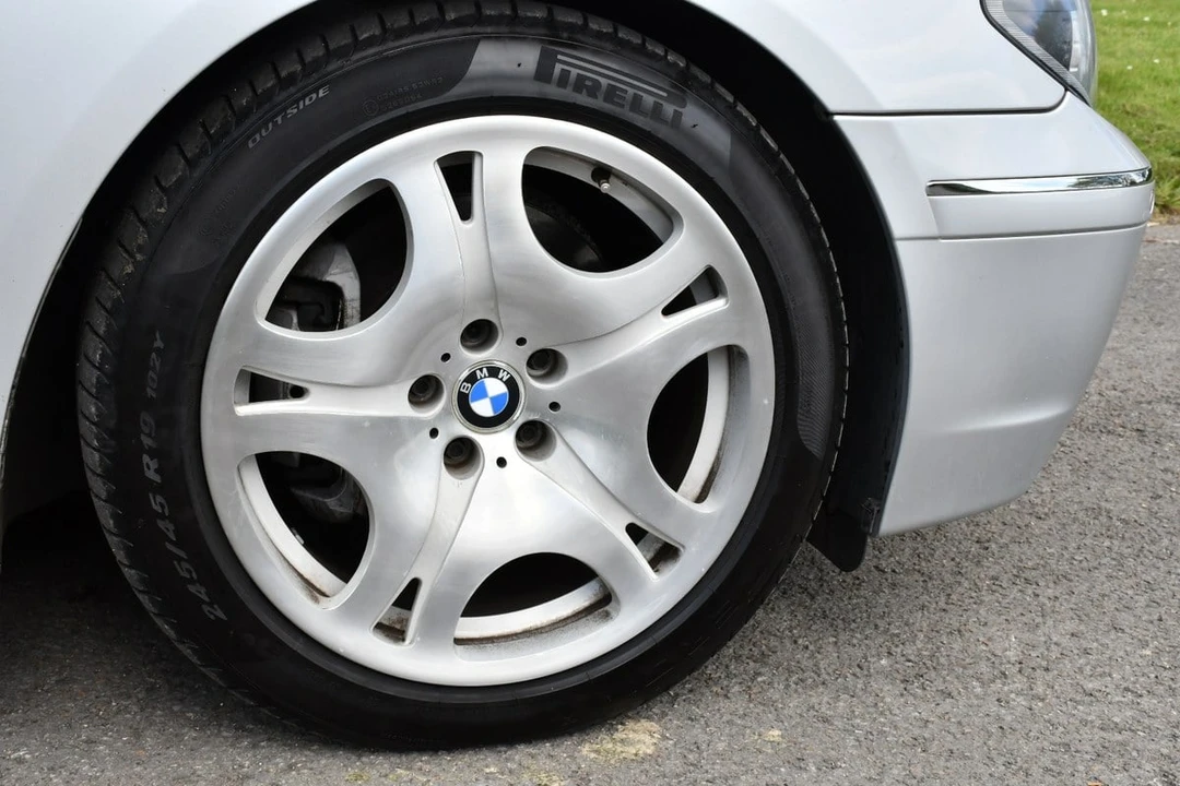 2004 BMW E65/E66 750i & 760i Sedan - Image 30 of 31