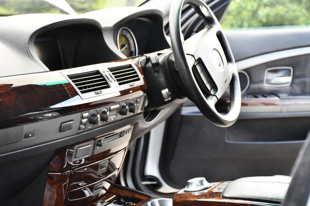 2004 BMW E65/E66 750i & 760i Sedan - Image 8 of 31