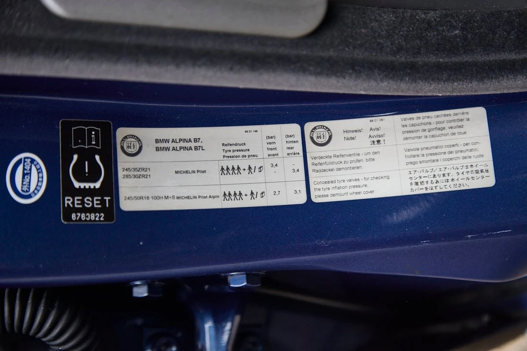 2004 BMW Alpina B7 - Image 27 of 30