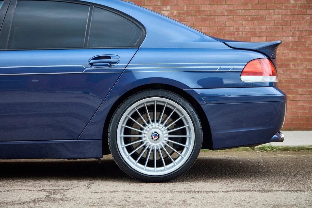 2004 BMW Alpina B7 - Image 12 of 30