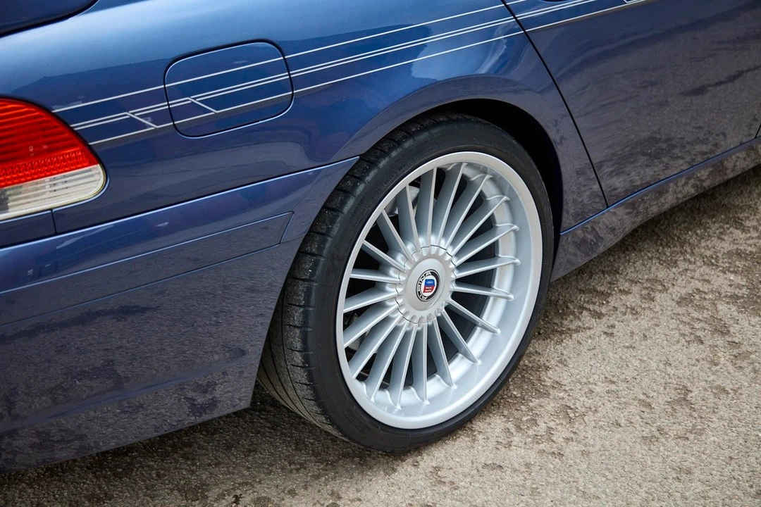 2004 BMW Alpina B7 - Image 14 of 30