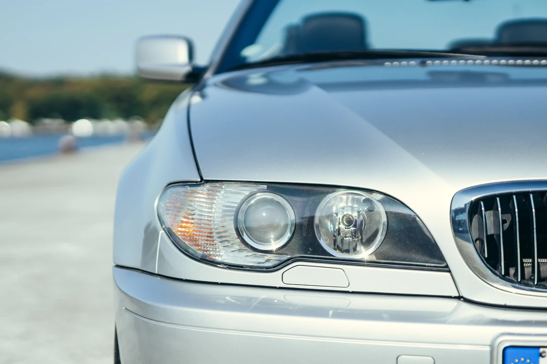 2004 BMW E46 330i & 330Ci - Image 13 of 31
