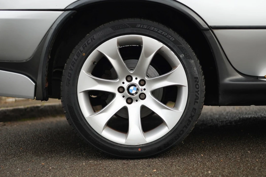 2004 BMW E53 X5 4.6is & 4.8is - Image 15 of 30