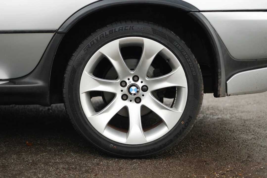 2004 BMW E53 X5 4.6is & 4.8is - Image 17 of 30