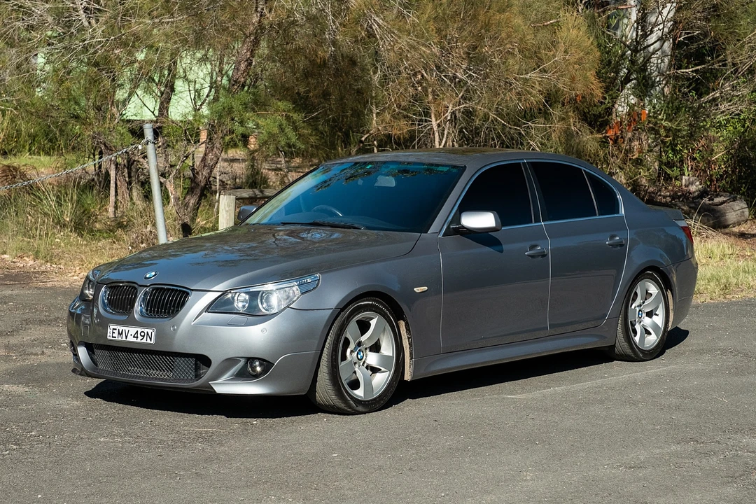 2004 BMW E60 545i & 550i Sedan - Image 2 of 31