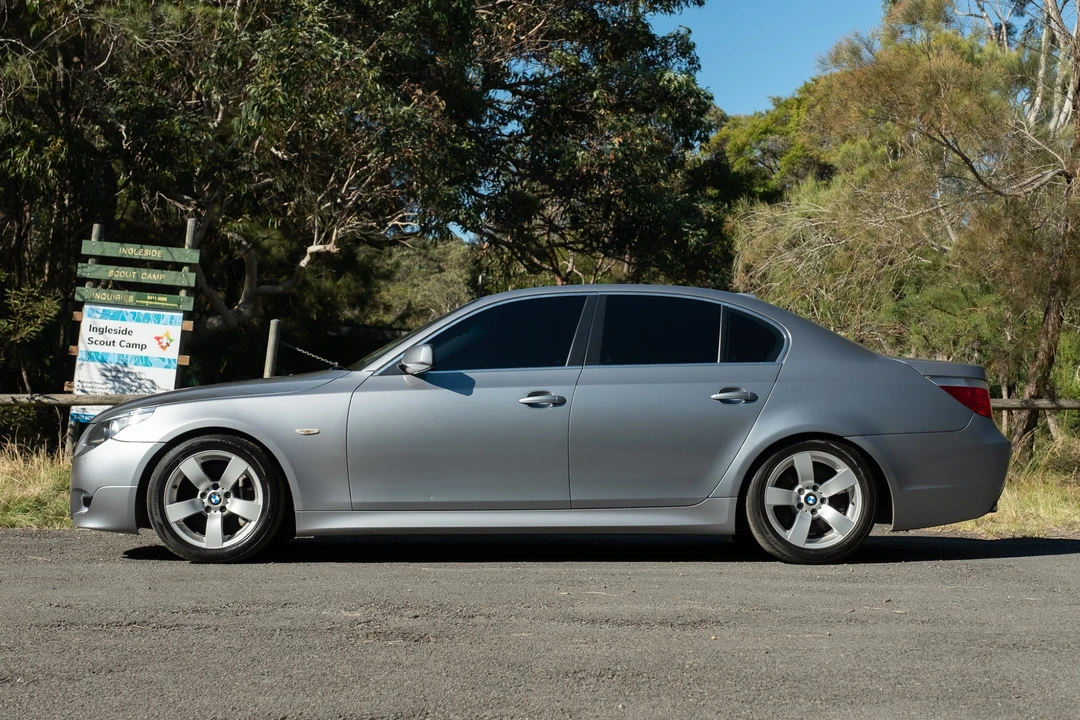 2004 BMW E60 545i & 550i Sedan - Image 8 of 31