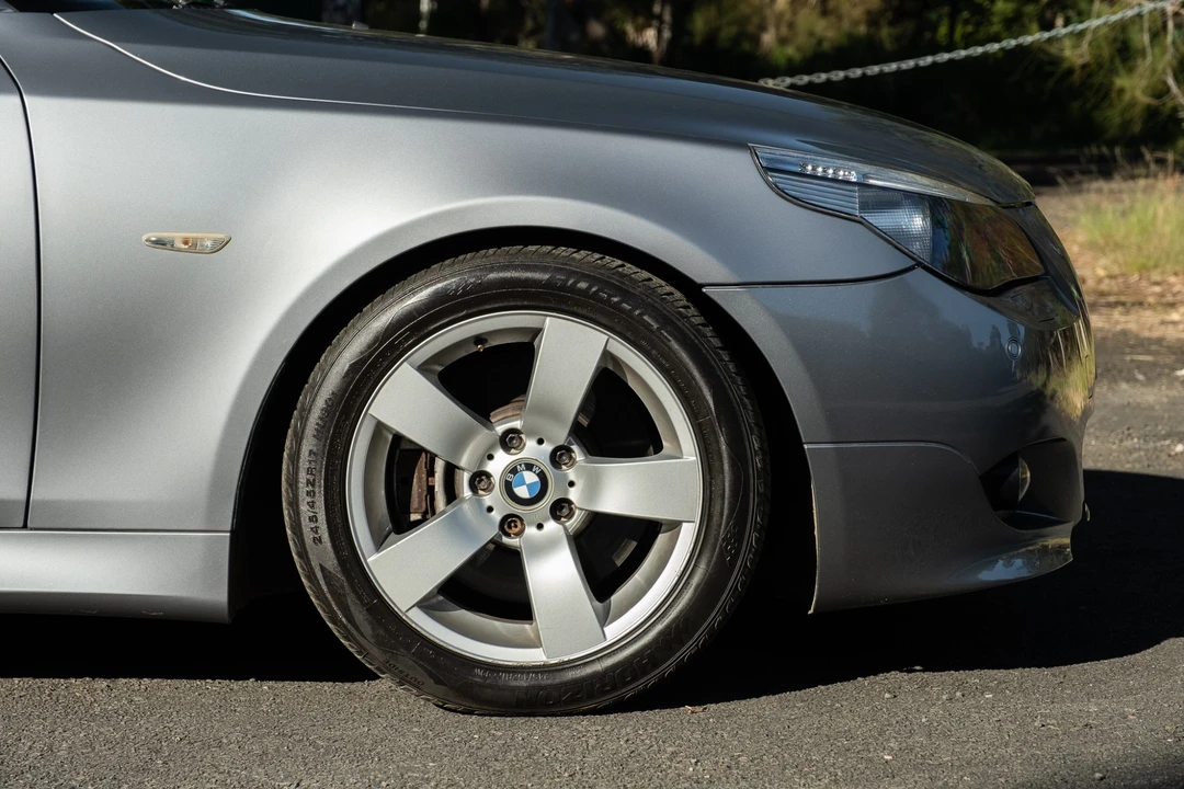 2004 BMW E60 545i & 550i Sedan - Image 18 of 31