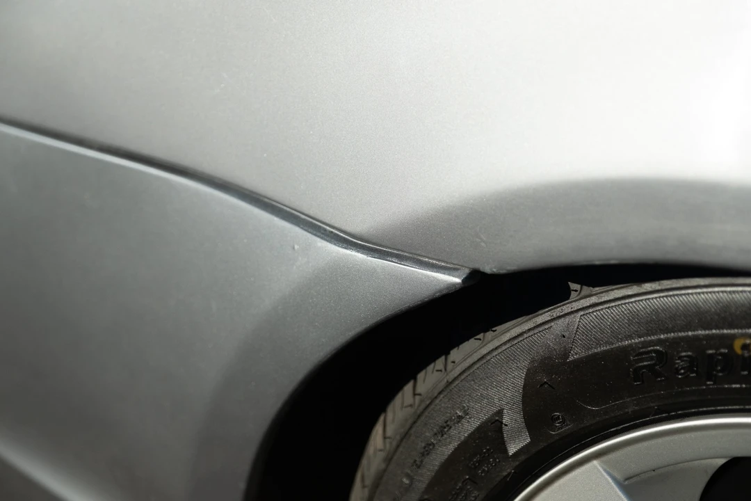 2004 BMW E60 545i & 550i Sedan - Image 23 of 31