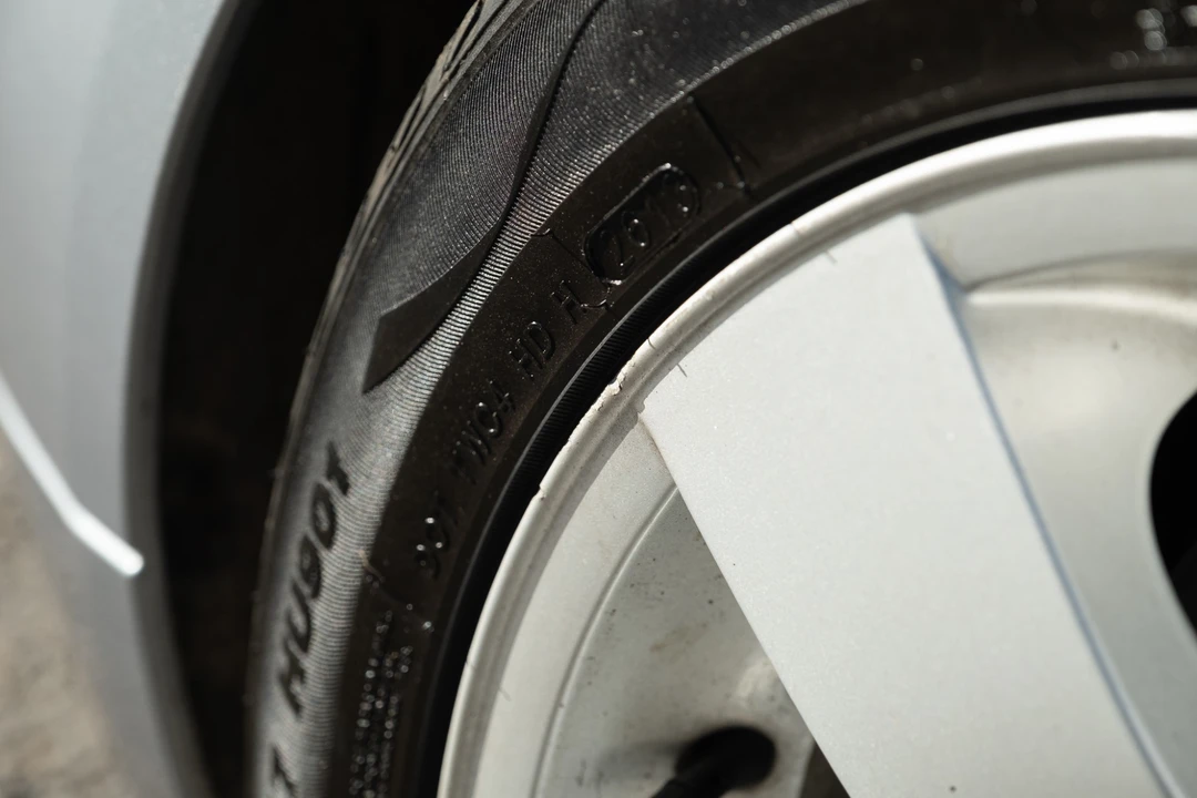 2004 BMW E60 545i & 550i Sedan - Image 31 of 31