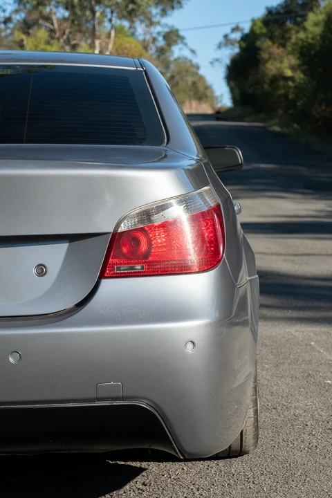 2004 BMW E60 545i & 550i Sedan - Image 17 of 31