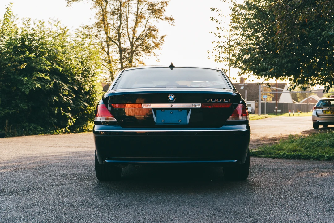 2004 BMW E65/E66 750i & 760i Sedan - Image 11 of 31