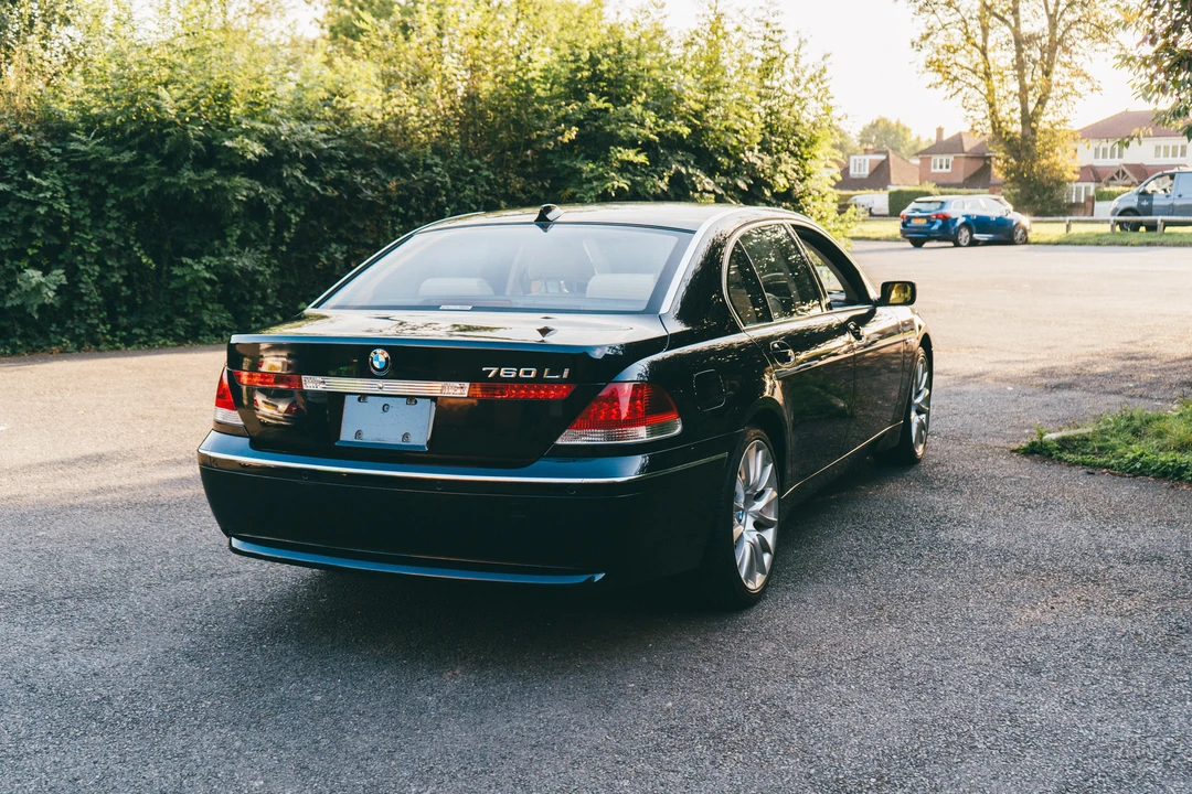2004 BMW E65/E66 750i & 760i Sedan - Image 10 of 31