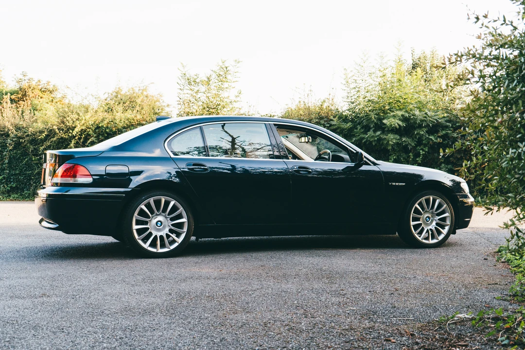 2004 BMW E65/E66 750i & 760i Sedan - Image 3 of 31