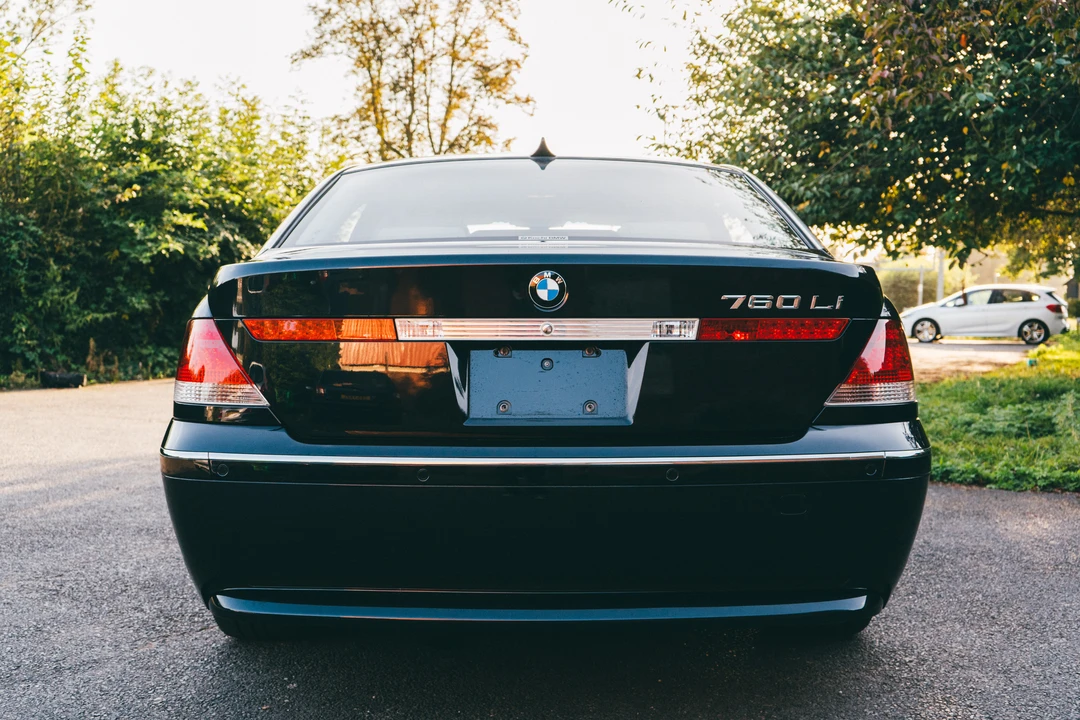 2004 BMW E65/E66 750i & 760i Sedan - Image 5 of 31