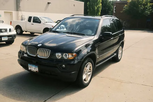 2004 BMW X5 4.4i